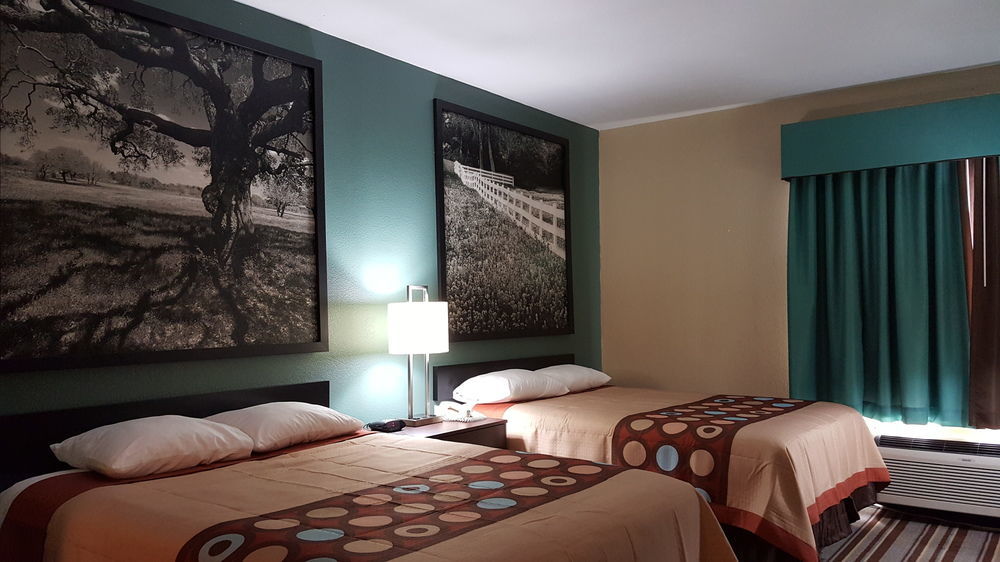 Super 8 By Wyndham Port Arthur/Nederland Area Buitenkant foto